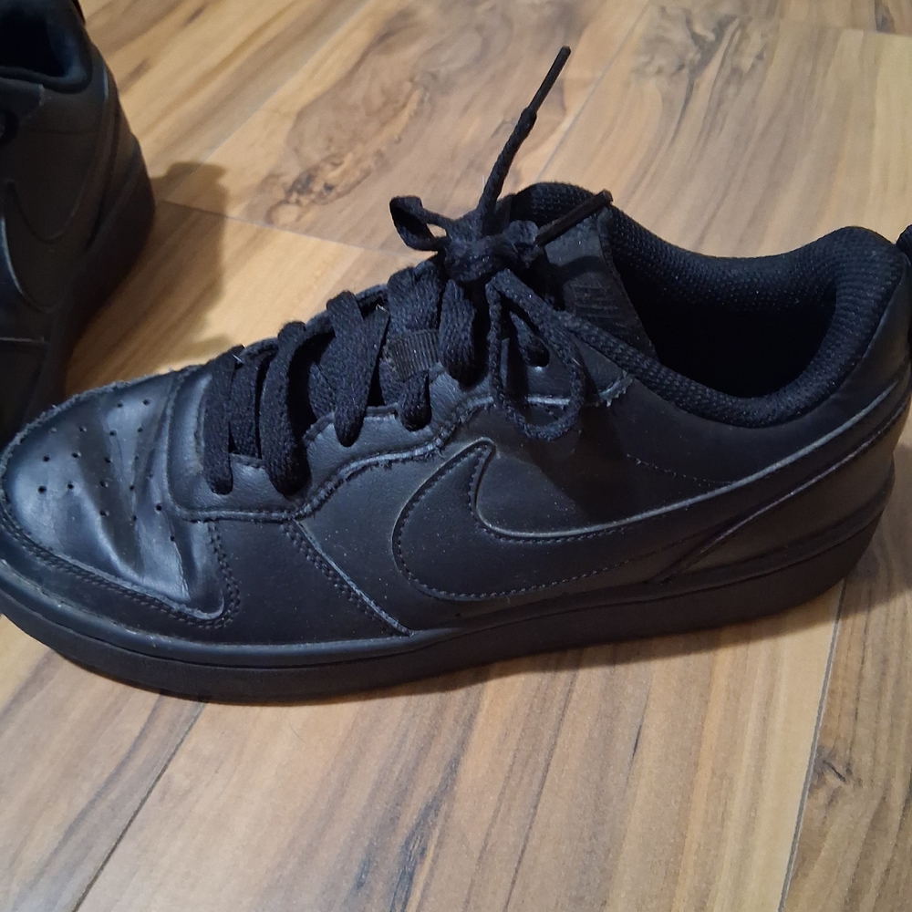 Nike Men's All-Black Athletic Shoes